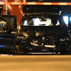Anschlag in Magdeburg: Die Spurensicherung arbeitet an dem Auto des Täters.
