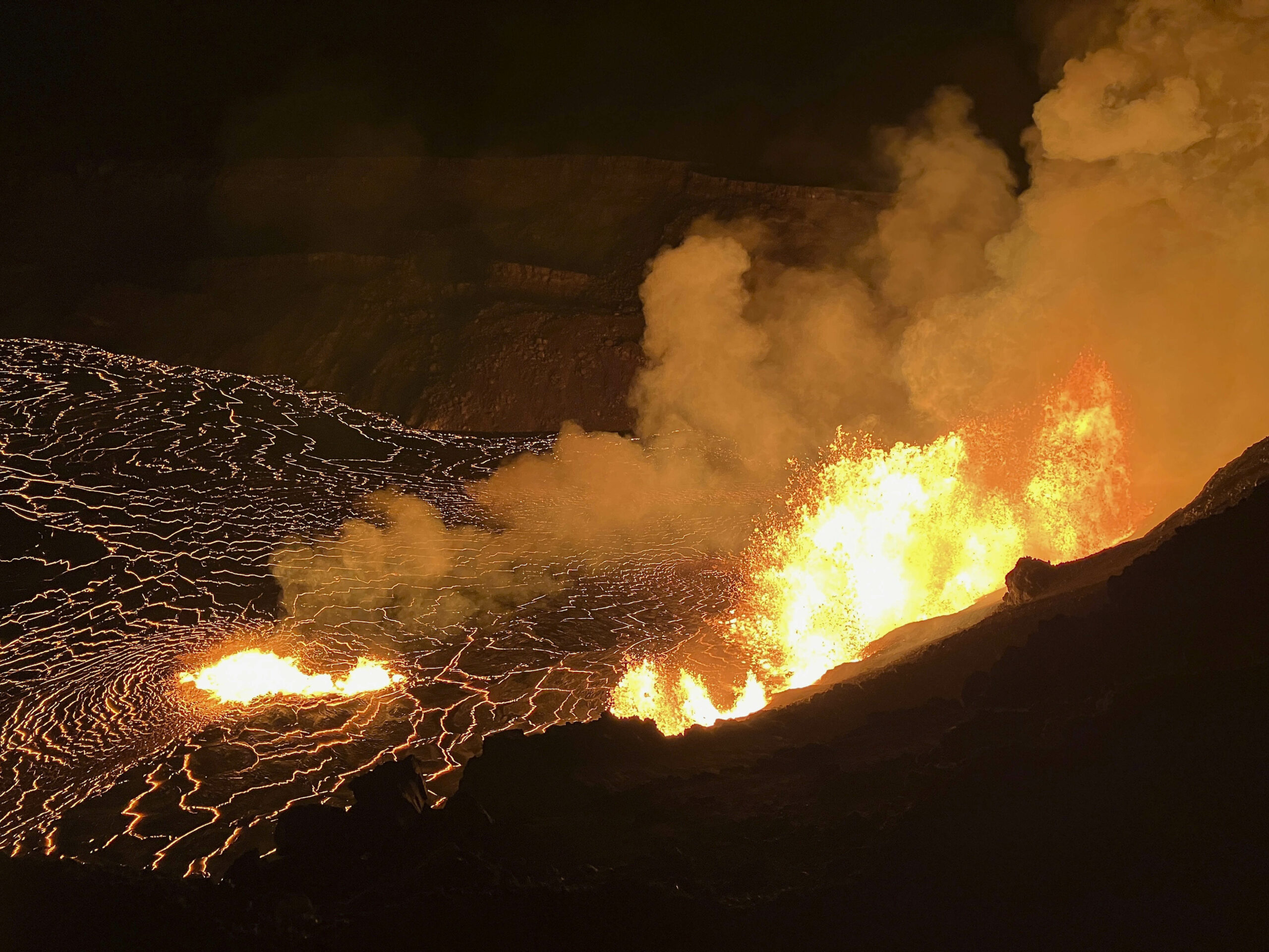 Eine Lavafontäne auf dem Vulkan Kilauea