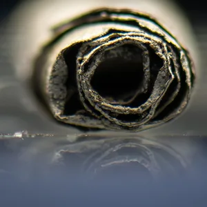 Die hauchdünne Silberfolie, die in dem Frankfurter Amulett steckte, war so brüchig, dass sie beim Aufrollen zerfallen wäre. Daher wurde sie per Computer-Tomograf durchleuchtet.