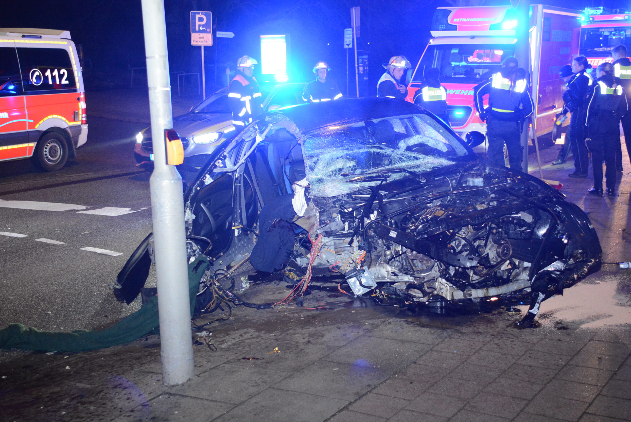 Die Wentorfer Straße musste für mehrere Stunden gesperrt werden.