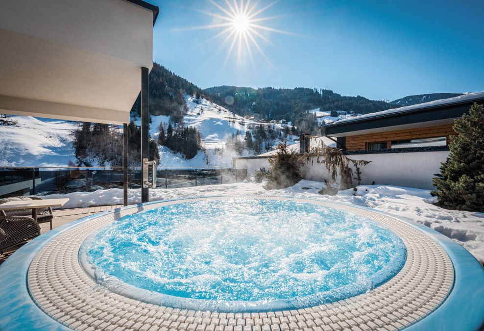 Blubbernder Badespaß mitten an der Skipiste im Seemount Active Nature Resort. 