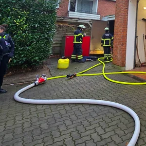 Feuer bei der Feuerwehr in Schnelsen – Polizei ermittelt Brandursache
