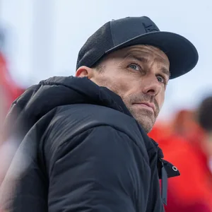 Sven Hannawald mit Basecap