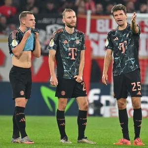 Joshua Kimmich, Konrad Laimer und Thomas Müller