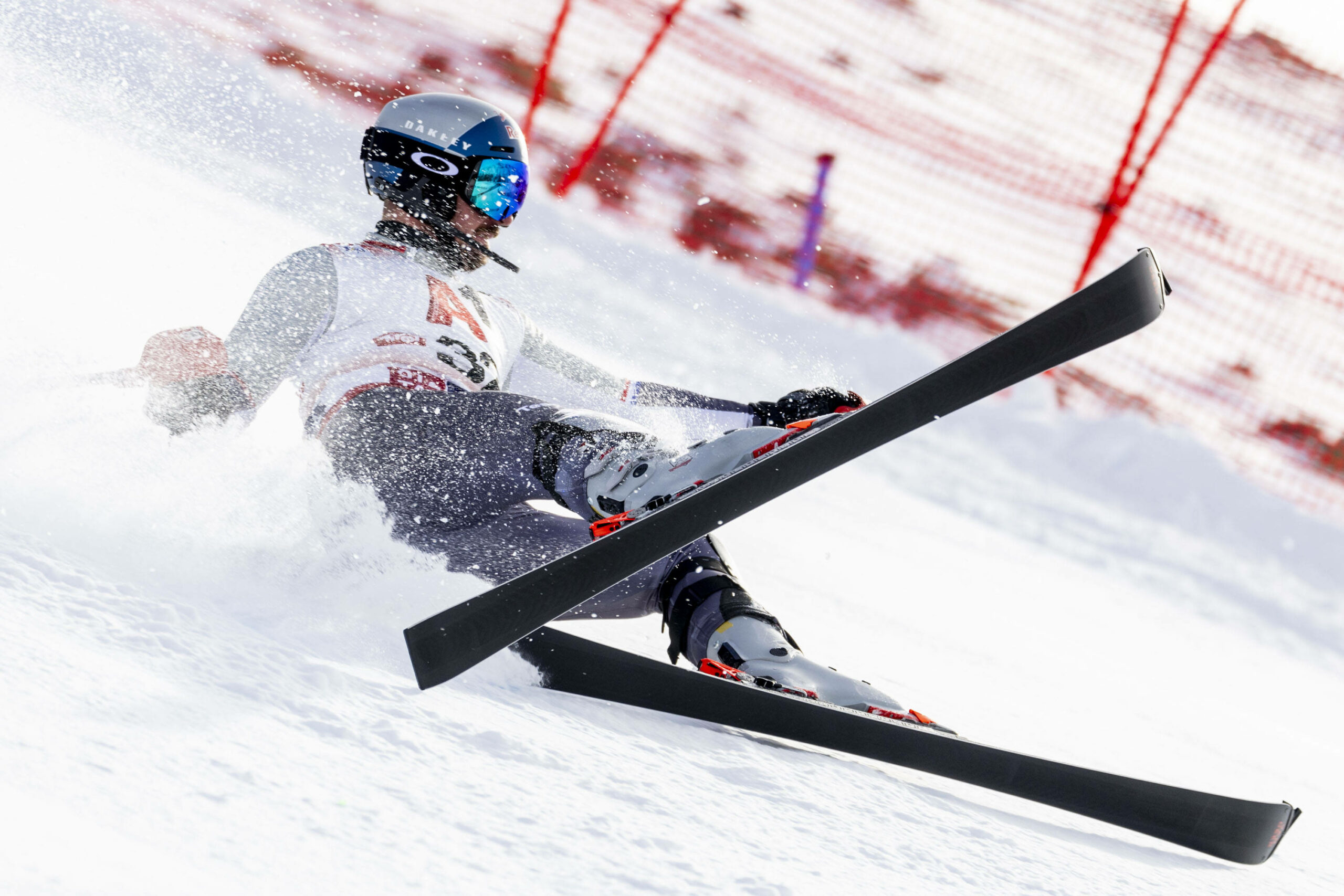 Marcel Hirscher stürzt beim Ski Alpin Weltcup im österreichischen Gurgl