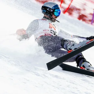 Marcel Hirscher stürzt beim Ski Alpin Weltcup im österreichischen Gurgl
