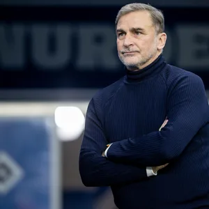Aufregende Wochen liegen hinter Stefan Kuntz. Nun hat die Trainersuche für den HSV-Sportvorstand ein Ende.