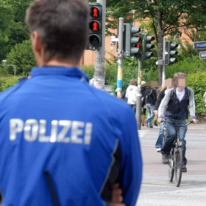 Viele Radfahrer wurden erwischt, als sie rote Ampeln missachteten. (Symbolfoto)