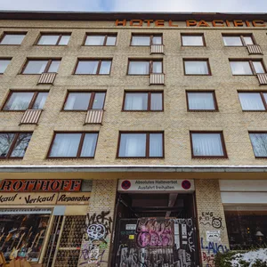 „Hotel Pacific“: Das bekannte „Beatles-Hotel“ am Neuen Pferdemarkt in Hamburg (Archivbild)