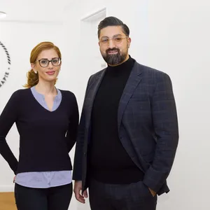 Zahra Modares und Navid Esteghamat