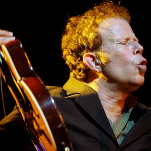 Berlin: Der US-amerikanische Musiker Tom Waits bei einem Konzert (Archivbild)