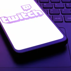 Die Gaming-Plattform Twitch auf einem Smartphone.