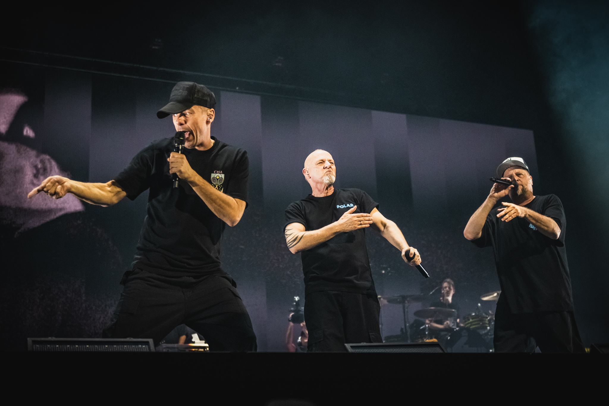 Drei der Fantastischen Vier: Michi Beck, Thomas D und Smudo auf der Bühne der Barclaycard Arena.