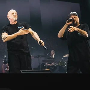 Drei der Fantastischen Vier: Michi Beck, Thomas D und Smudo auf der Bühne der Barclaycard Arena.