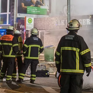 Am Morgen war aus noch unbekannten Gründen in einem Burgerrestaurant in Hamburg ein Feuer ausgebrochen.