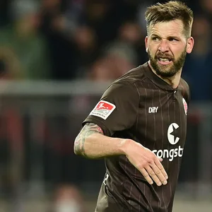 Gudio Burgstaller im Trikot des FC St. Pauli