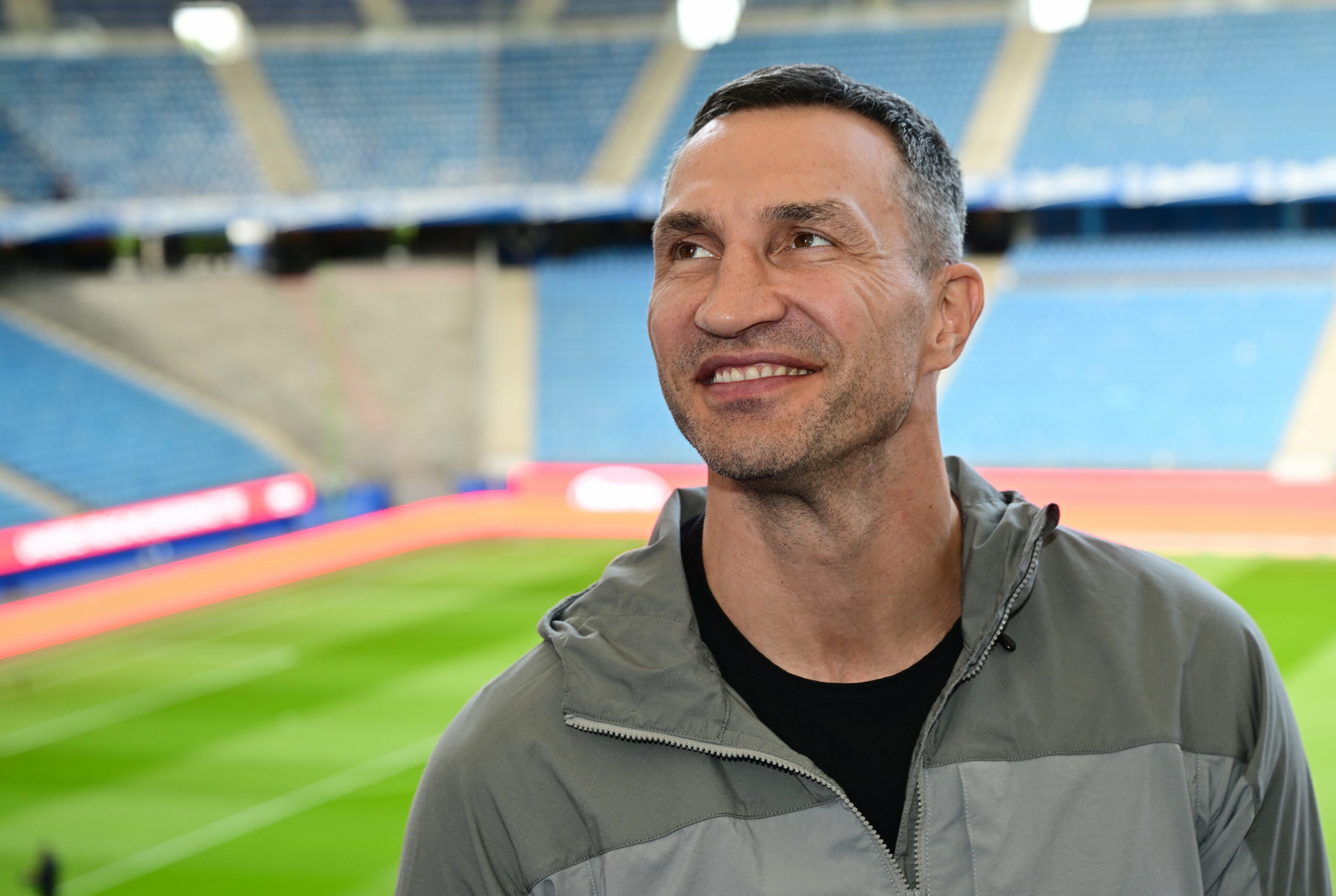 Wladimir Klitschko bei einem Besuch im Volksparkstadion