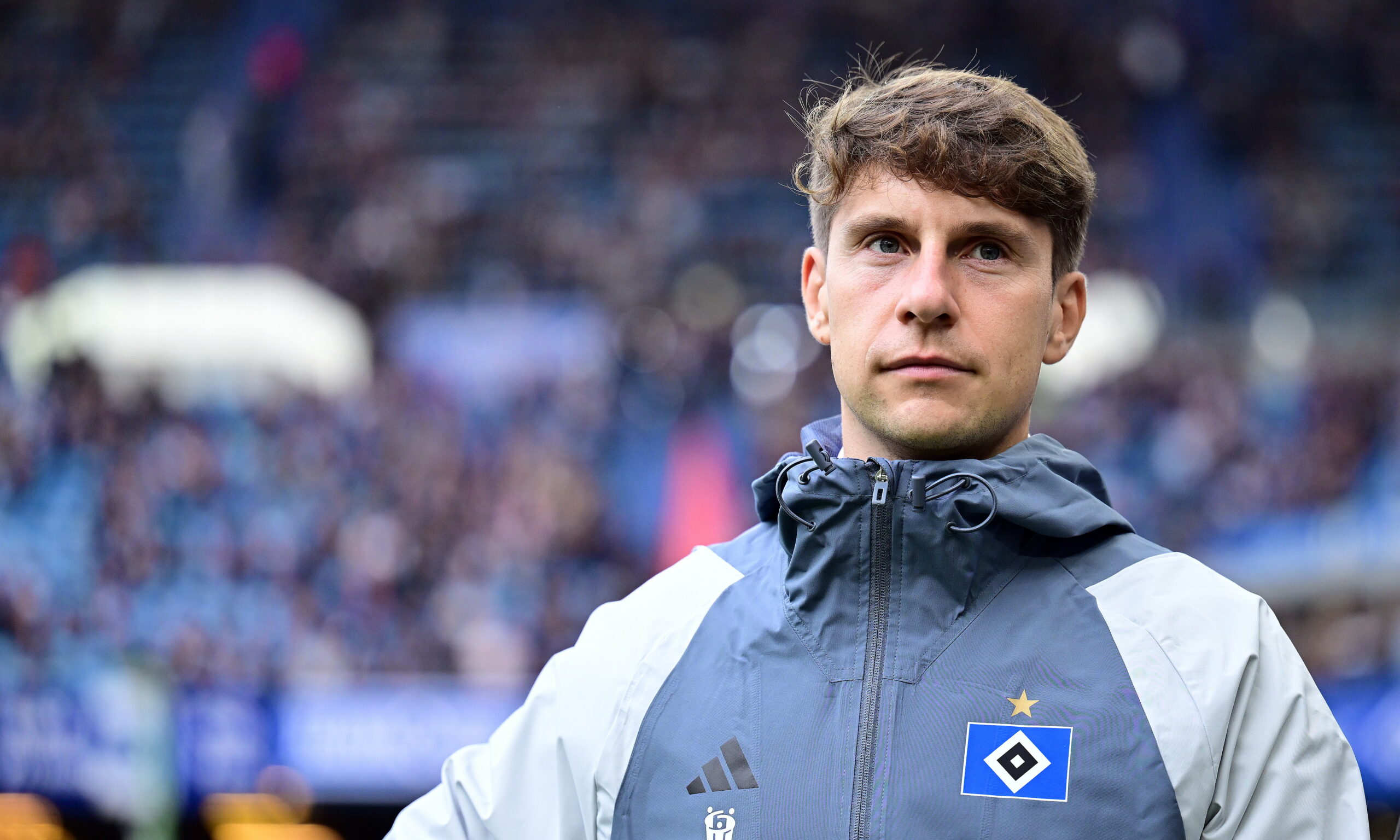 Loic Favé im HSV-Trainingsanzug