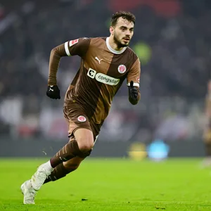 Danel Sinani im Spiel gegen Werder Bremen