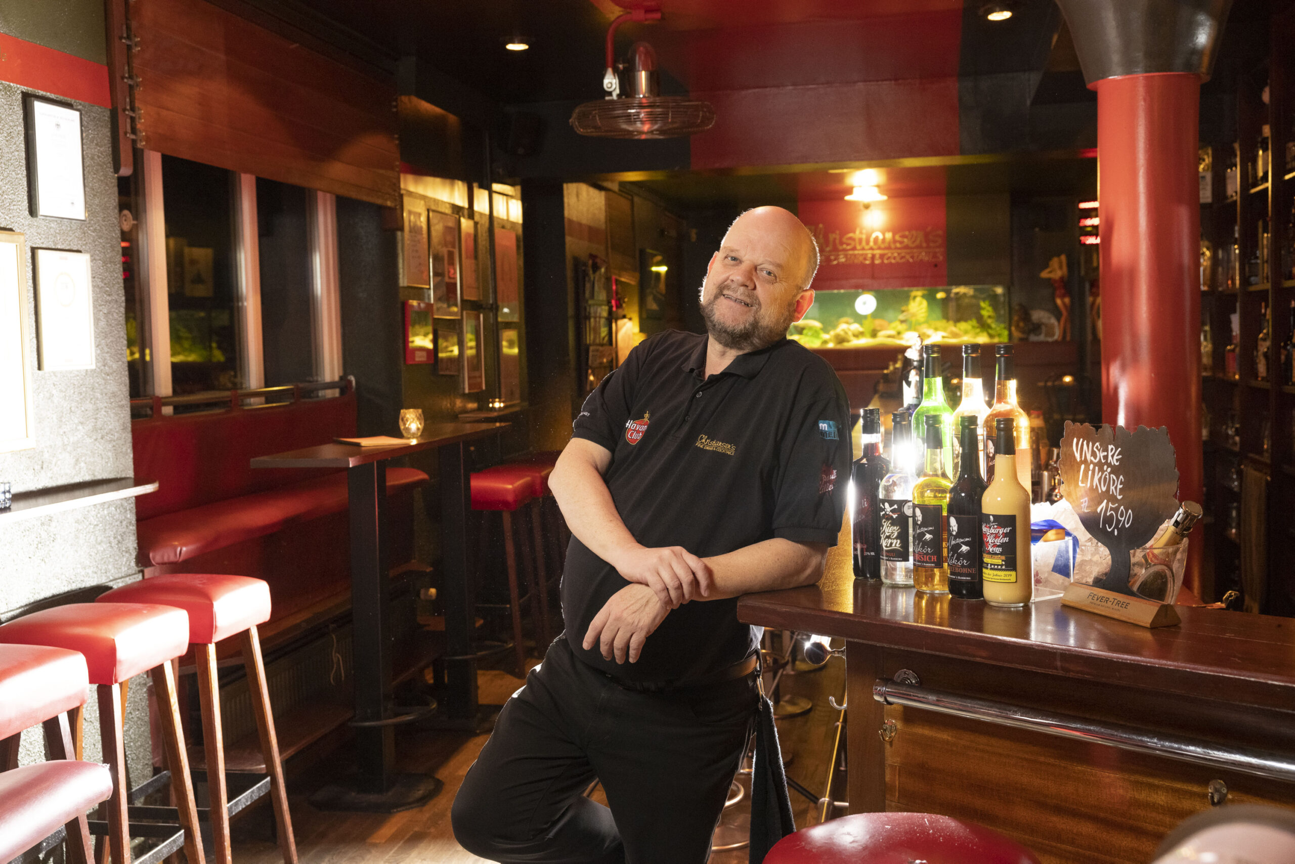 Der Kult-Barkeeper in seinem „Christiansen’s“ am Pinnasberg auf St. Pauli.