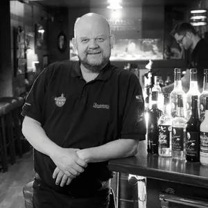 Uwe Christiansen war einer der bekanntesten – und beliebtesten – Barkeeper auf dem Kiez. Er wurde nur 65 Jahre alt.