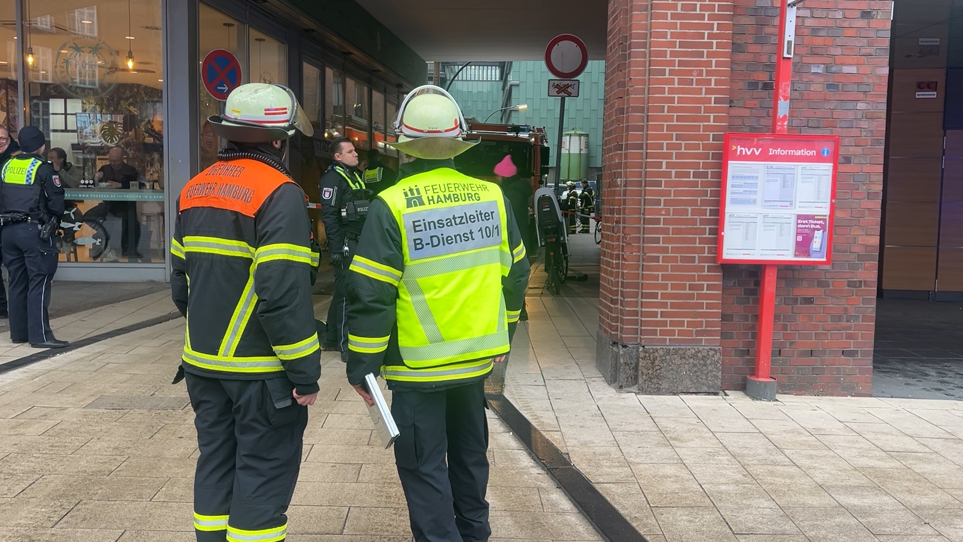 Die Arbeiter bohrten in der Neustadt eine Gasleitung an.