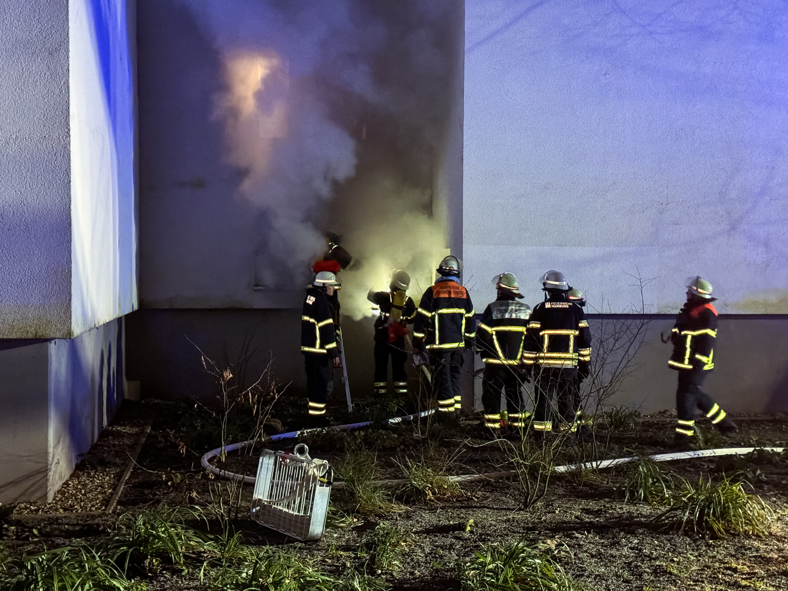 Kellerbrand am Gropiusring in Hamburg-Steilshoop.