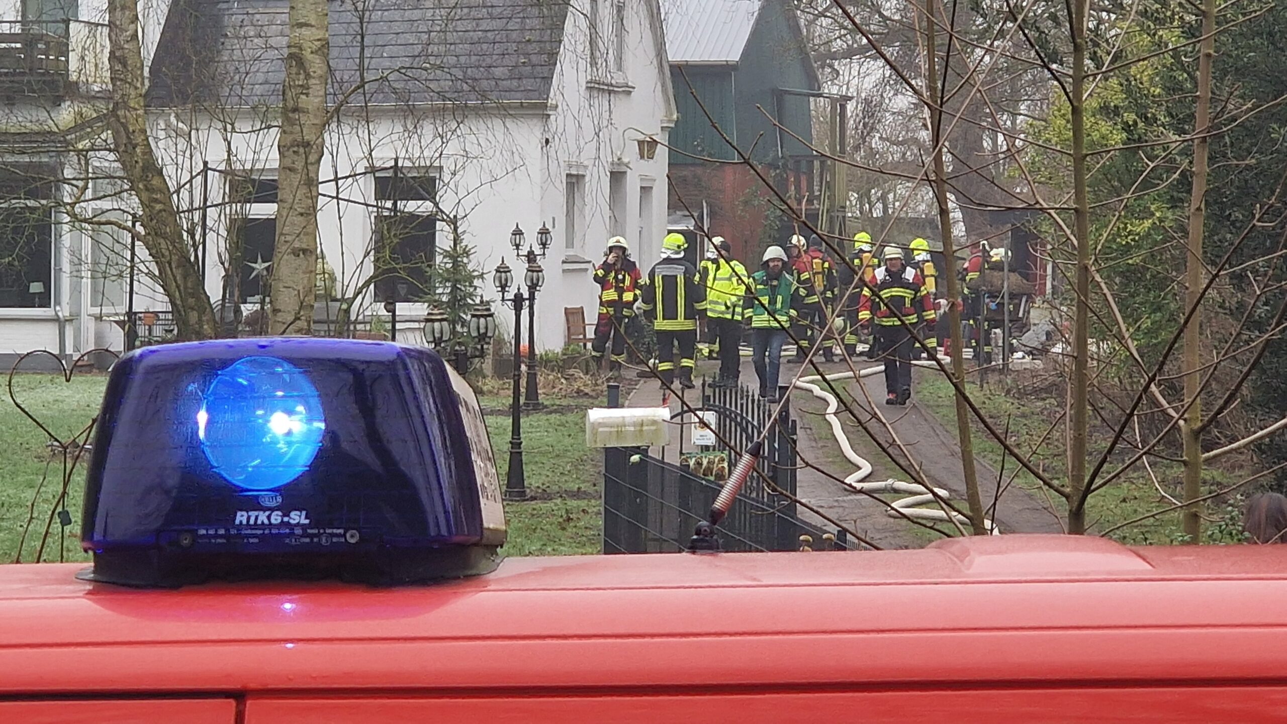 Drei Hunde sterben bei Feuerwehreinsatz in Dithmarschen.