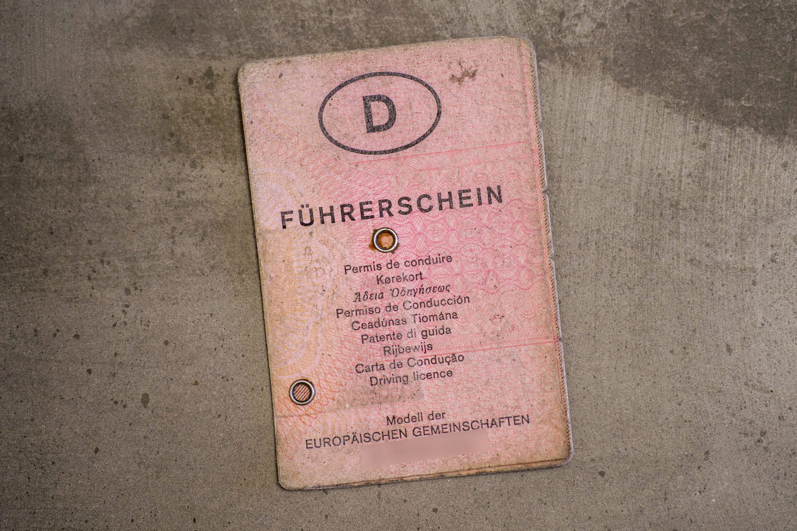 Wer noch einen rosa „Lappen“ mit sich herumträgt, sollte diesen dringend umtauschen.