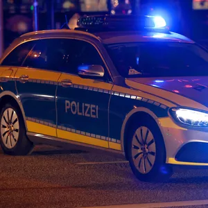 Streit zwischen Mann und FRau in Flüchtlingsunterkunft in Rahlstedt – Mann verletzt seine Frau mit Messer und Knüppel