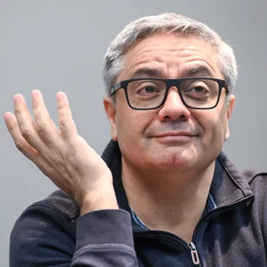 Der iranische Filmemacher Mohammad Rasoulof bei einem Interview mit der dpa