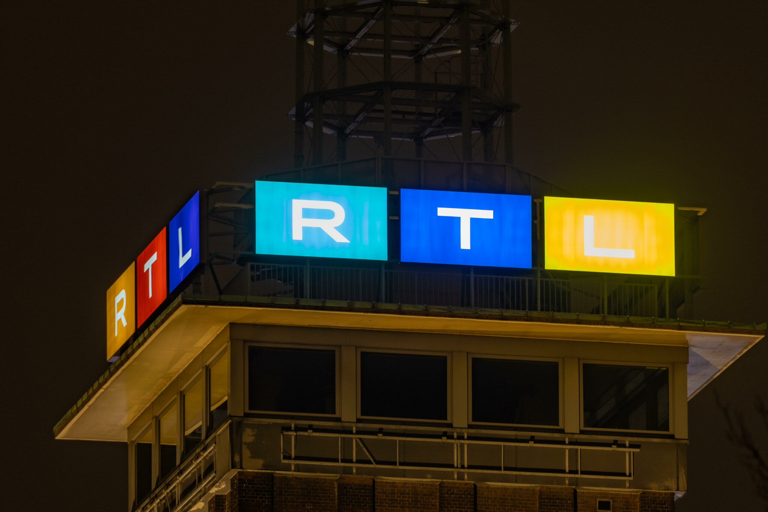 RTL LOGO