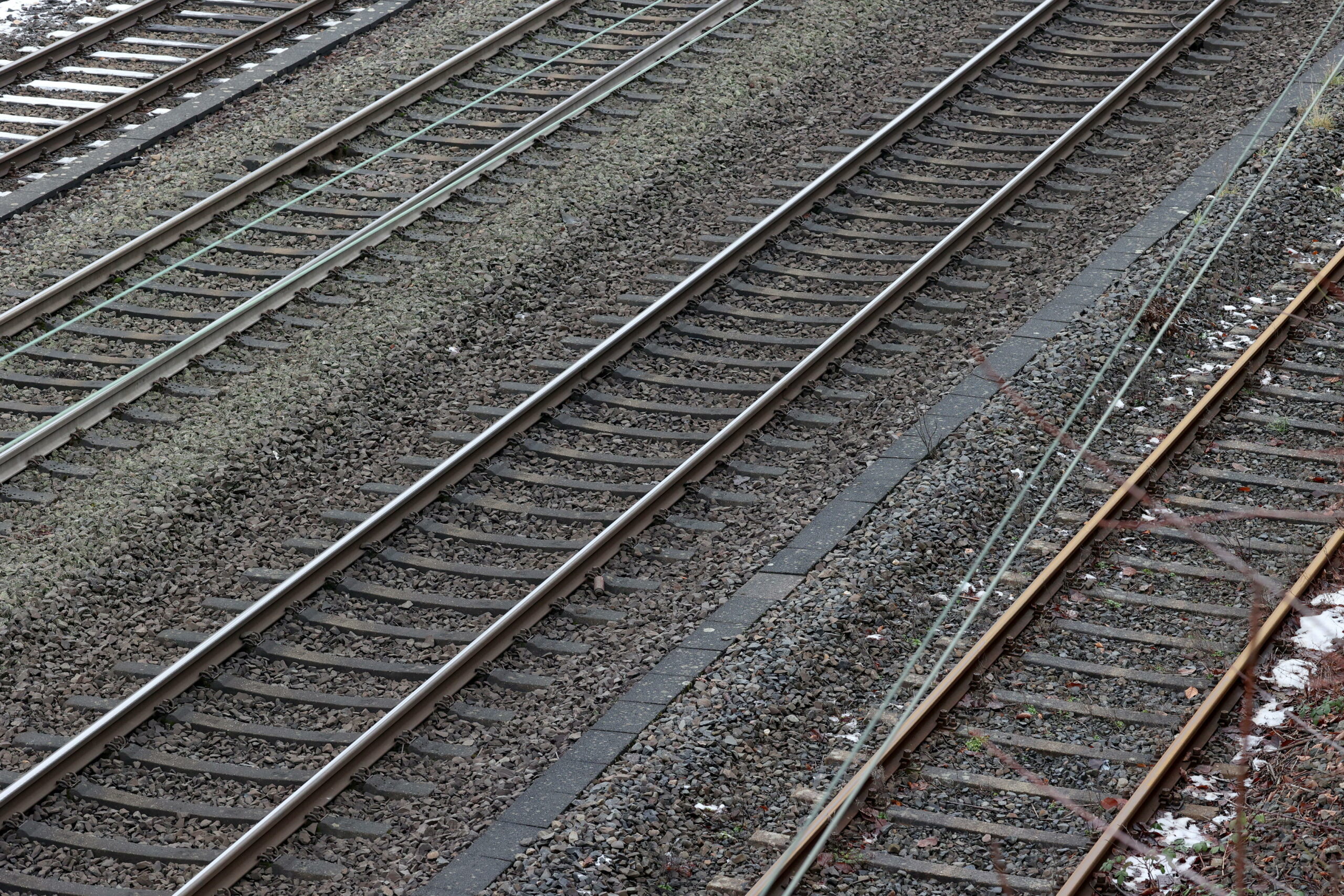 Eine alte Bahnstrecke könnte schon bald wieder in Betrieb gehen. (Symbolbild)