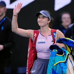 Eva Lys winkt zum Abschied