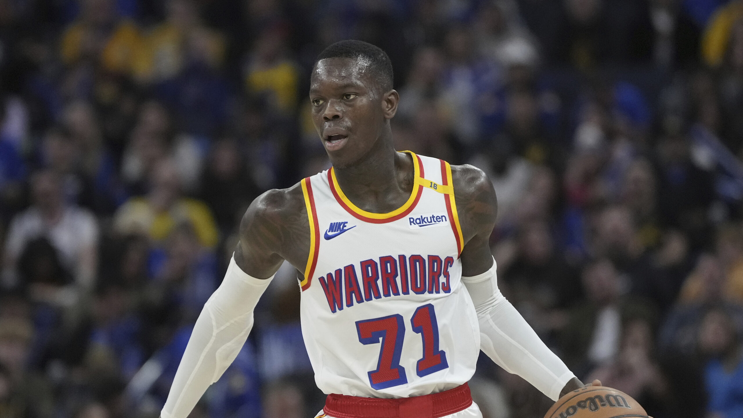 Dennis Schröder im Trikot der Golden State Warriors