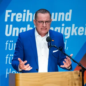 AfD-Parteichef Tino Chrupalla bei einer Wahlkampfveranstaltung.
