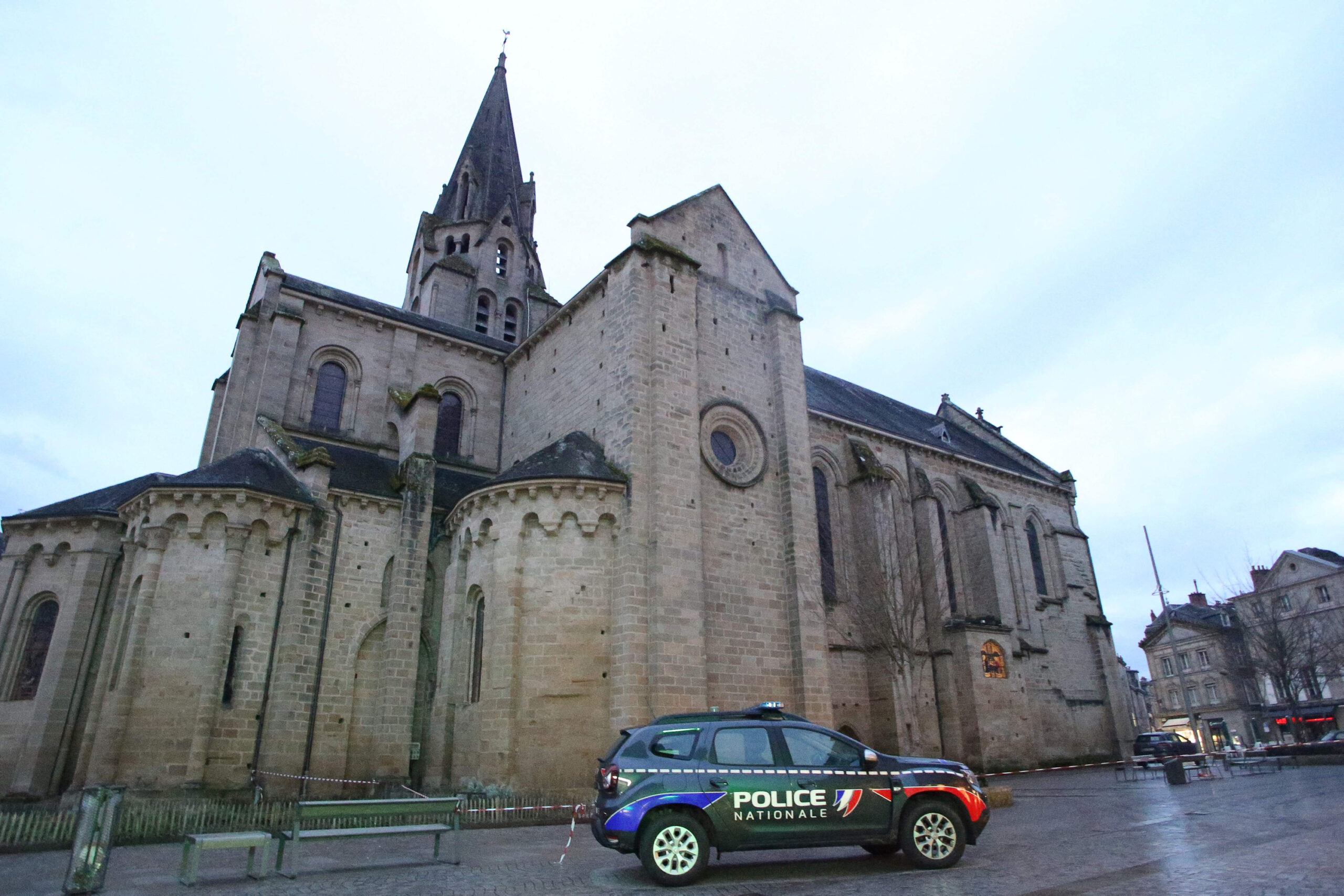 Die Kirche der Kleinstadt Brive-la-Gaillarde im Département Corrèze.