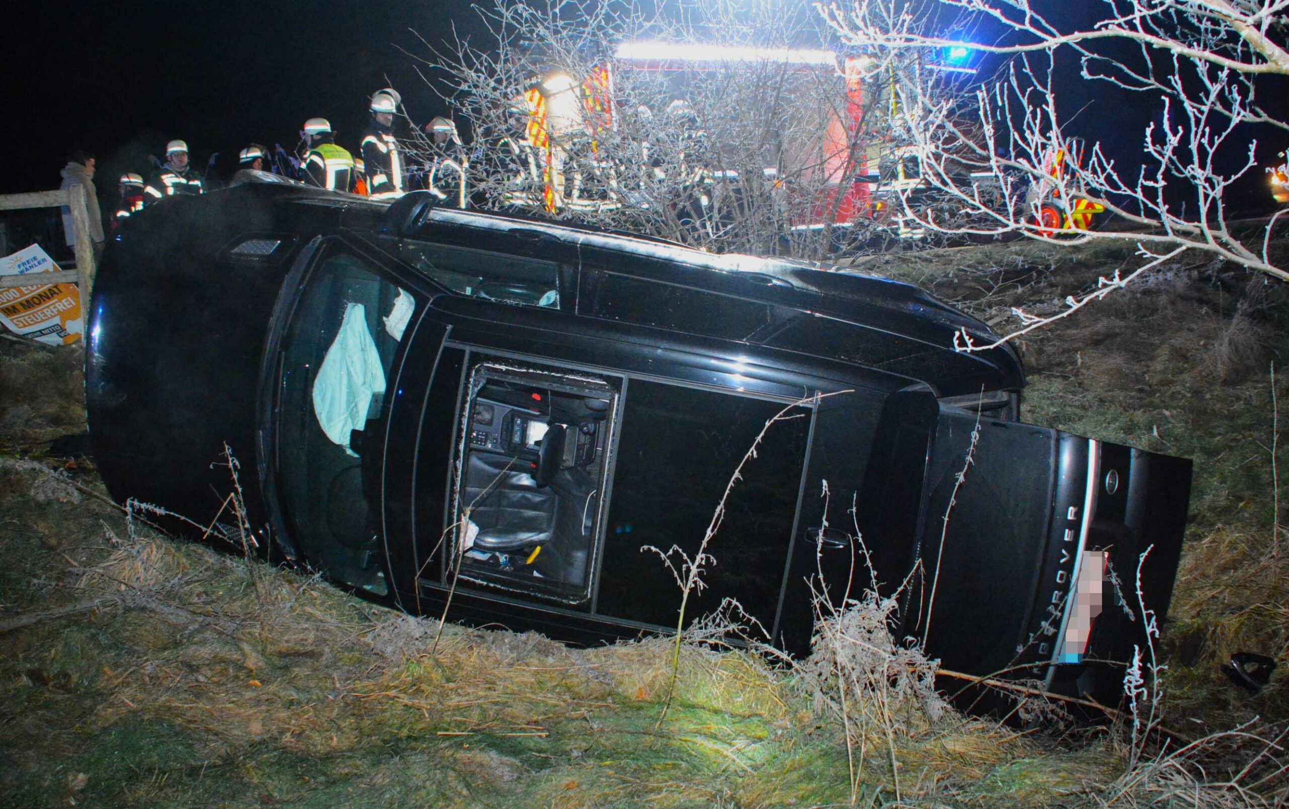 Unfall nach Karnevals Party bei Garlstorf – Feuerwehr rettet betrunkenen Autofahrer