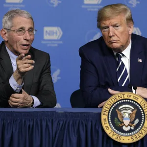 Antony Fauci (l.) war Trumps Corona-Chefberater. Nun hat er dem 84-Jährigen den Personenschutz entzogen. Aber nicht nur ihm.