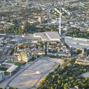 St. Pauli von oben: Am Heiligengeistfeld wurde im Jahr 2024 der neue Grüne Bunker eröffnet.