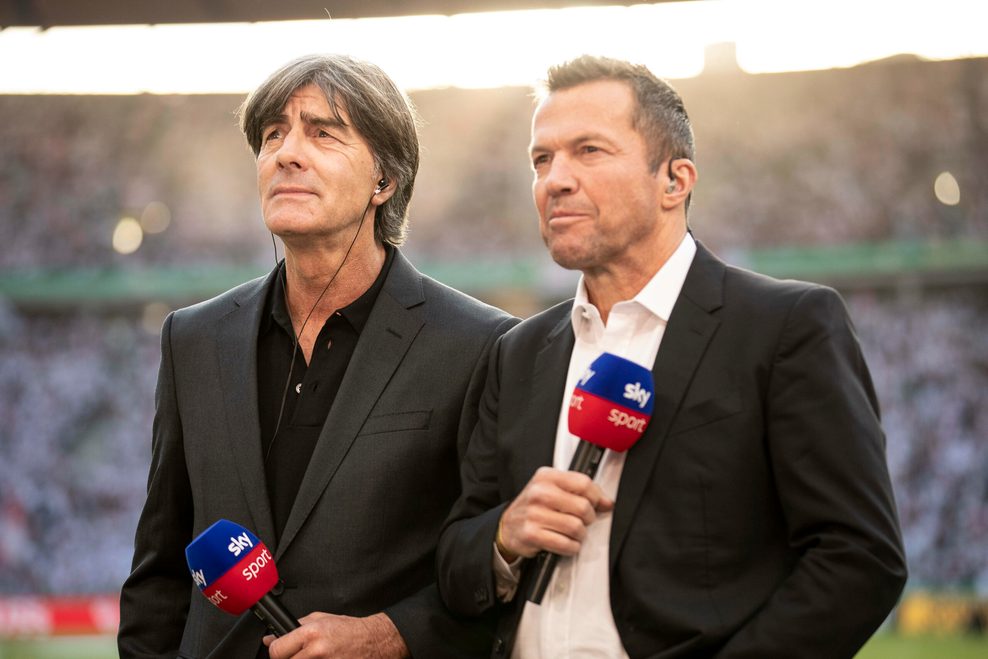 Lothar Matthäus neben Joachim Löw am Mikrofon