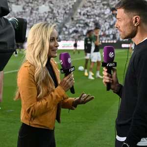 Andrea Kaiser interviewt Xabi Alonso