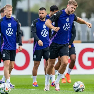 DFB Training. Zu sehen sind v.l. Chris Führich, Deniz Undav, Niclas Füllkrug und Jamal Musiala