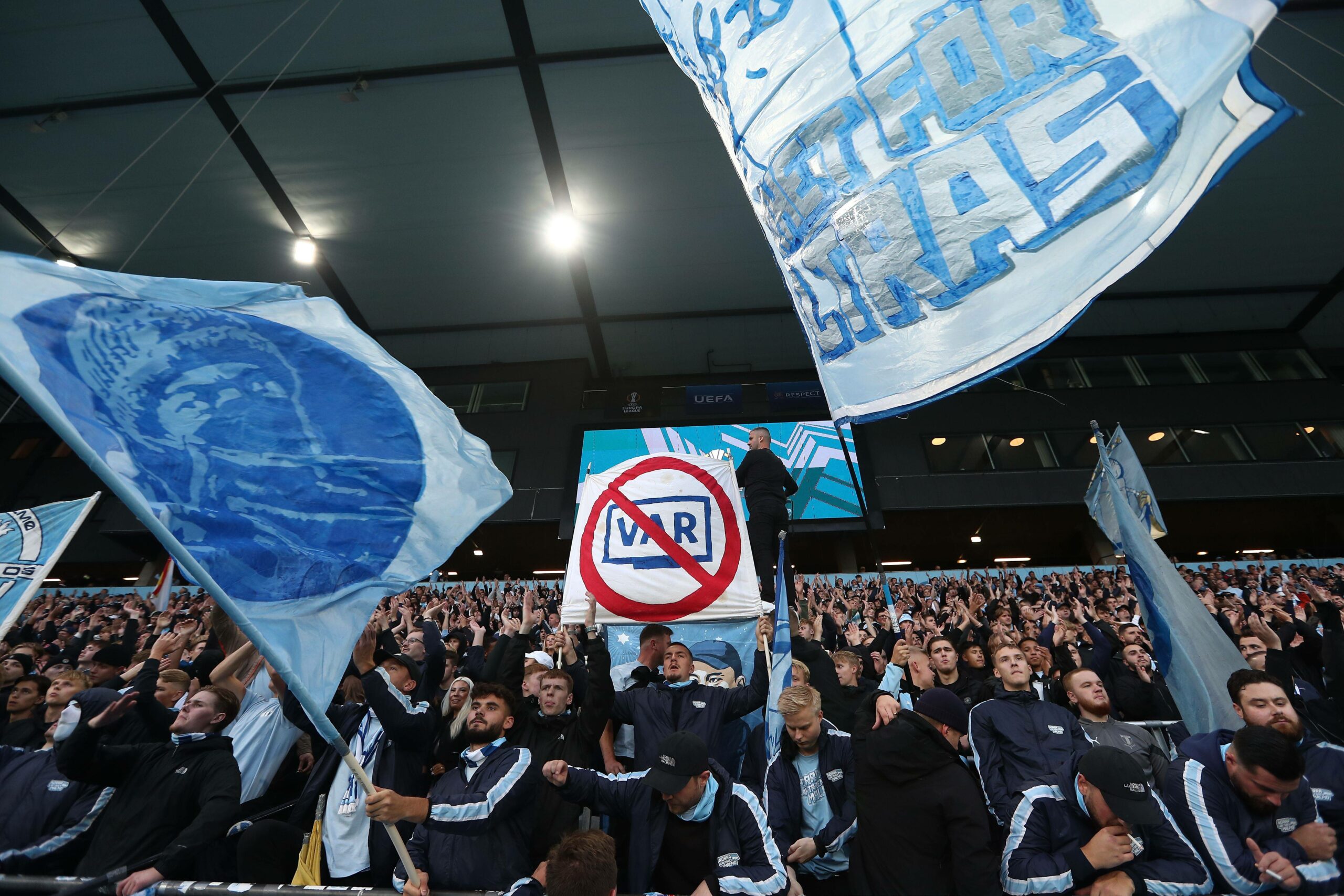 Fan-Proteste gegen den VAR