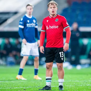 HSV-Leihgabe Tom Sanne im Drittliga-Einsatz für Hannover 96 (U23)