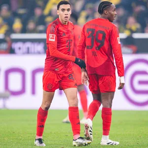 Bayern München-Spieler Jamal Musiala und Mathys Tel