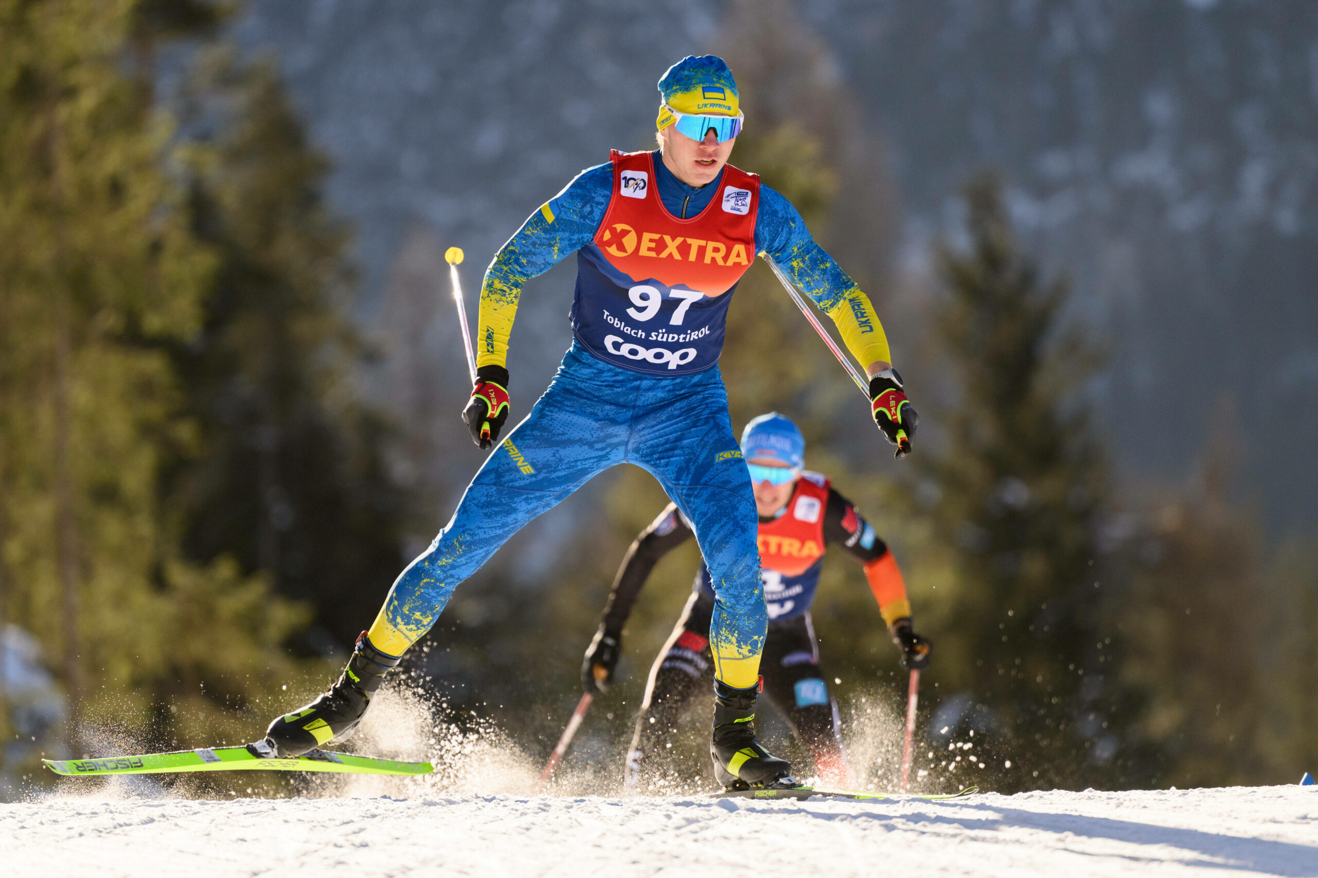 Denys Muhotinov aus der Ukraine beim Langlauf