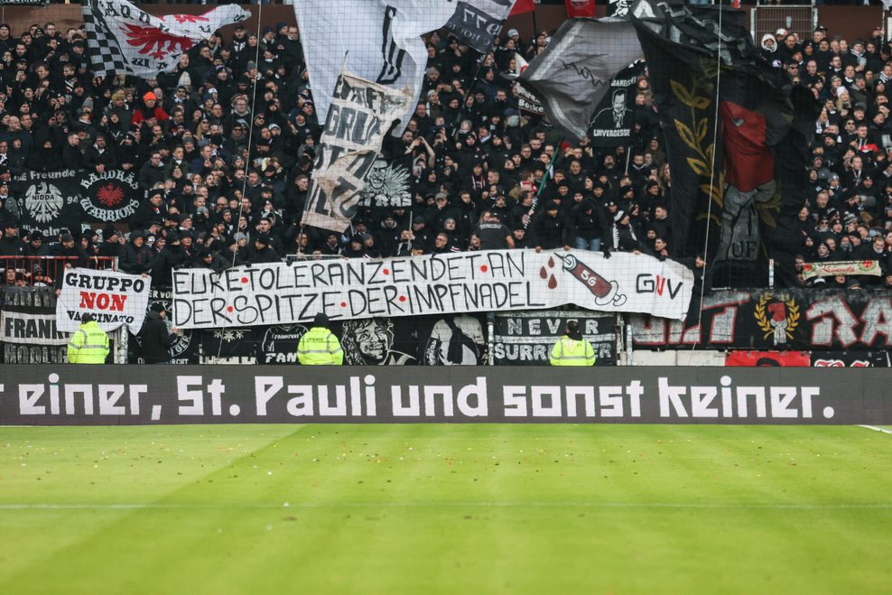 Fan-Banner von Eintracht Frankfurt am Millerntor