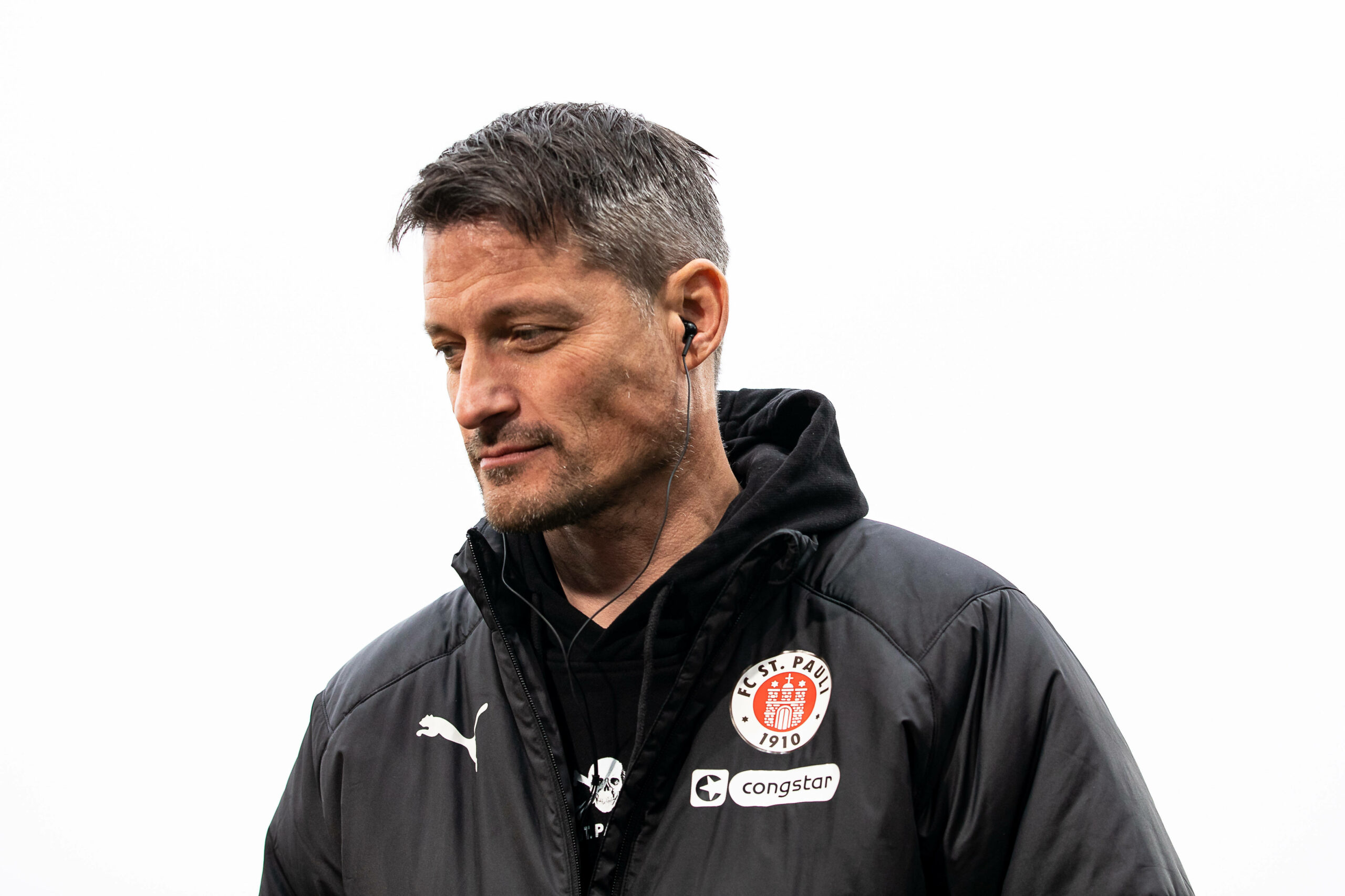 St. Pauli-Trainer Alexander Blessin in Heidenheim