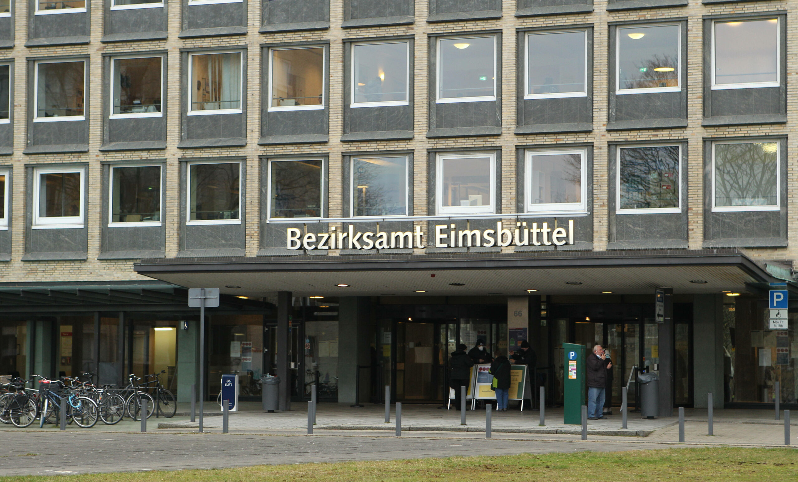 Das Bezirksamt Eimsbüttel am Grindelberg